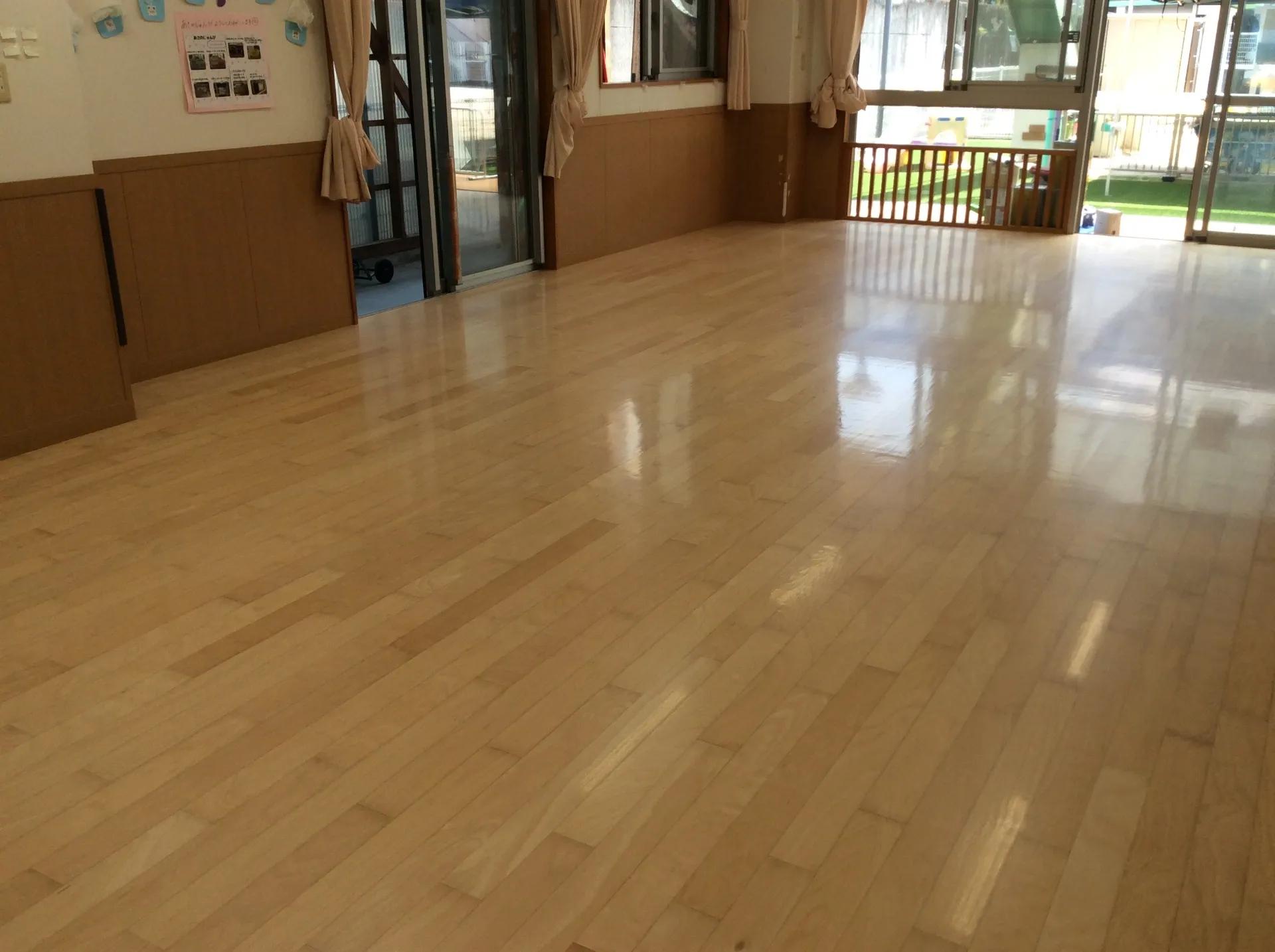 岡山で床のリフォームのことなら!張り替えずに新品同様にするフローリング研磨塗装|有限会社プラスワン