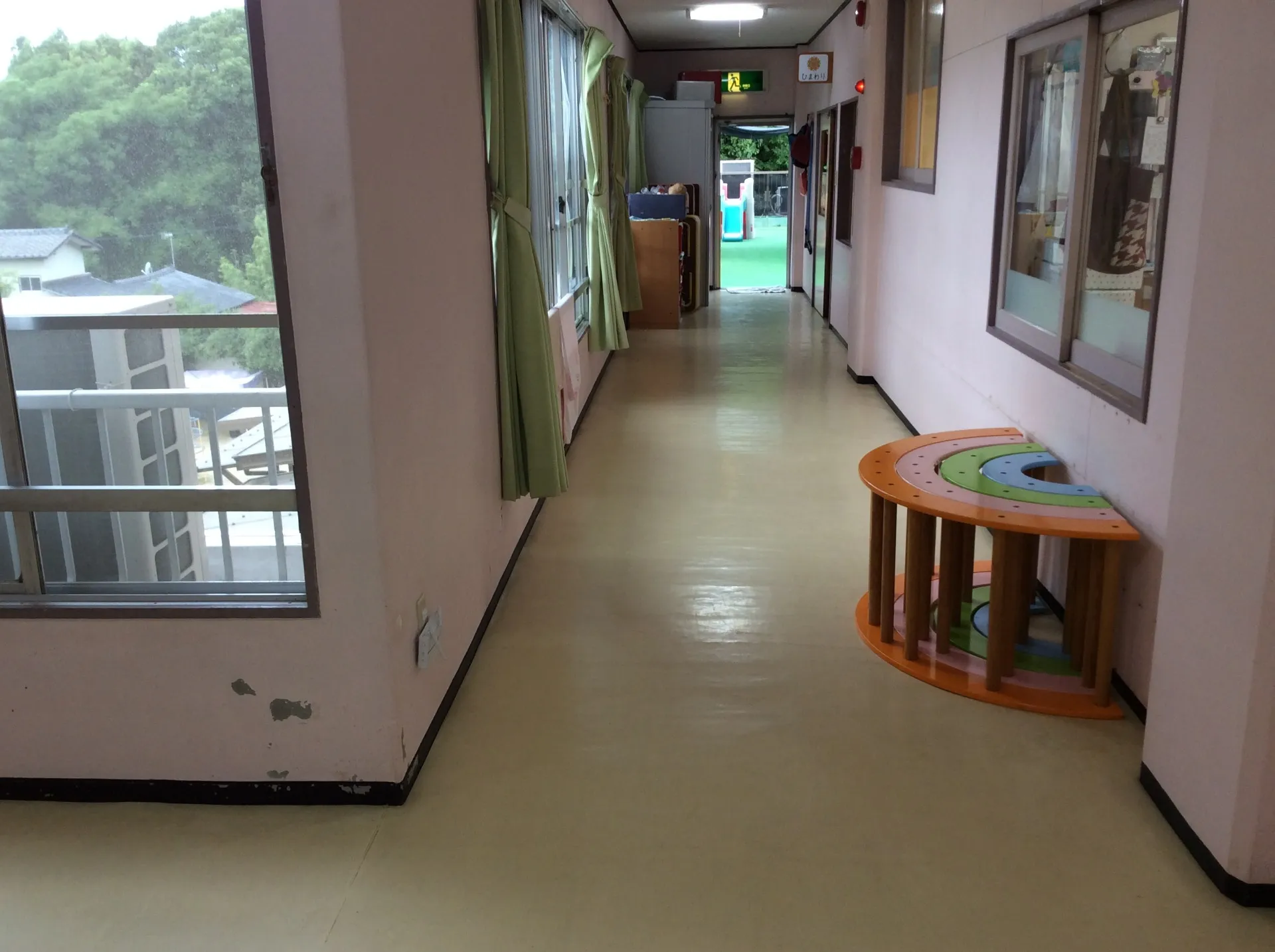 【施工事例】岡山市で傷・シミのついた床を研磨塗装で美しく!